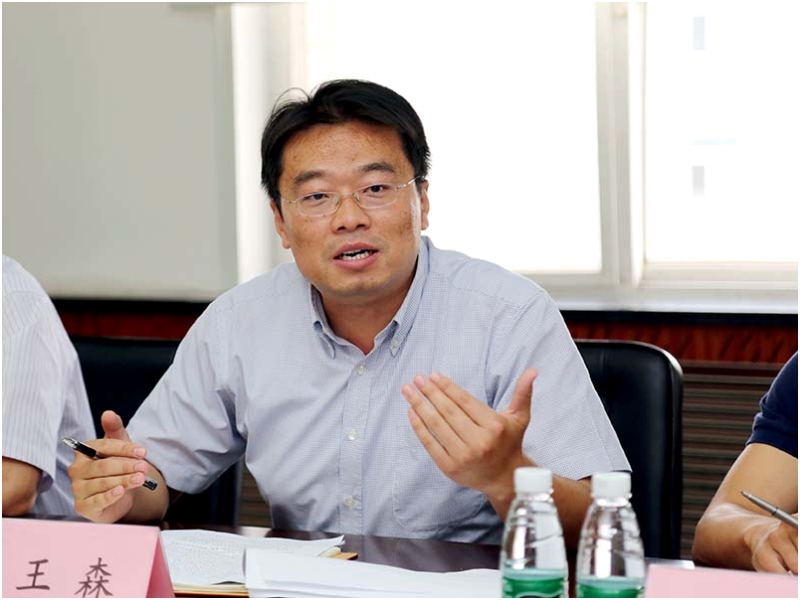 党委副书记王森汇报学生党建工作